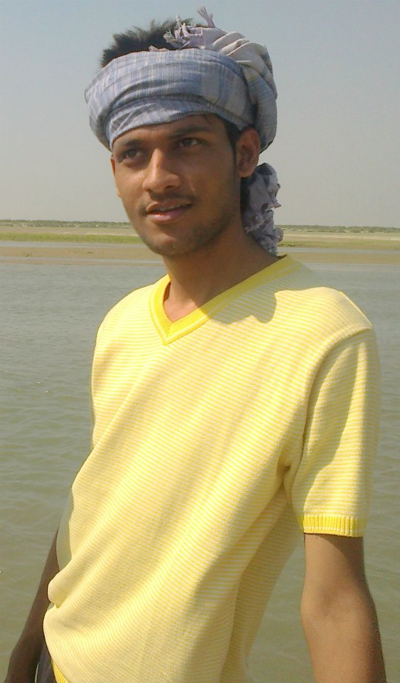 Anshu Dikshant at Sarayu (Ghaghara) River in Rajpur, Siwan (Bihar)
